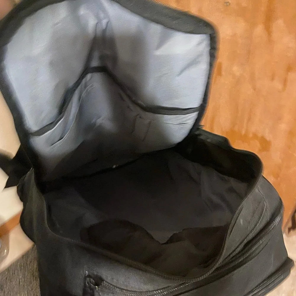 Nike Black Backpack with Signature Swoosh - Picture 6 of 9